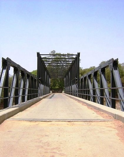 Le pont  colonial de Makary