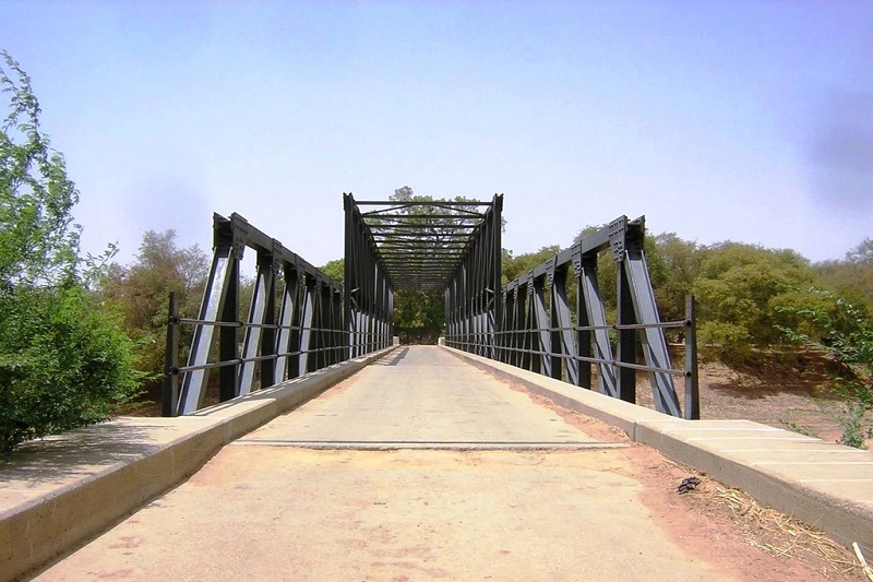 Le pont colonial de Makary 0